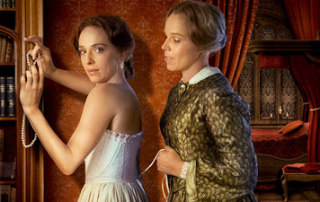 Sue Trinder (Sara Bruner) undresses Maud Lilly (Erica Sullivan).